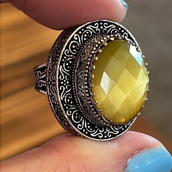#492 Yellow Cats Eye Handcrafted Ring 💍 In An Antique Setting Size 6.75 NWOT - Picture 9 of 14